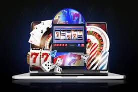 Suasana meja Live Casino melatipoker dengan dealer profesional siaran langsung